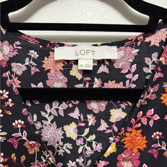 LOFT Floral Wrap Blouse - Size XS - Picture 5 of 7